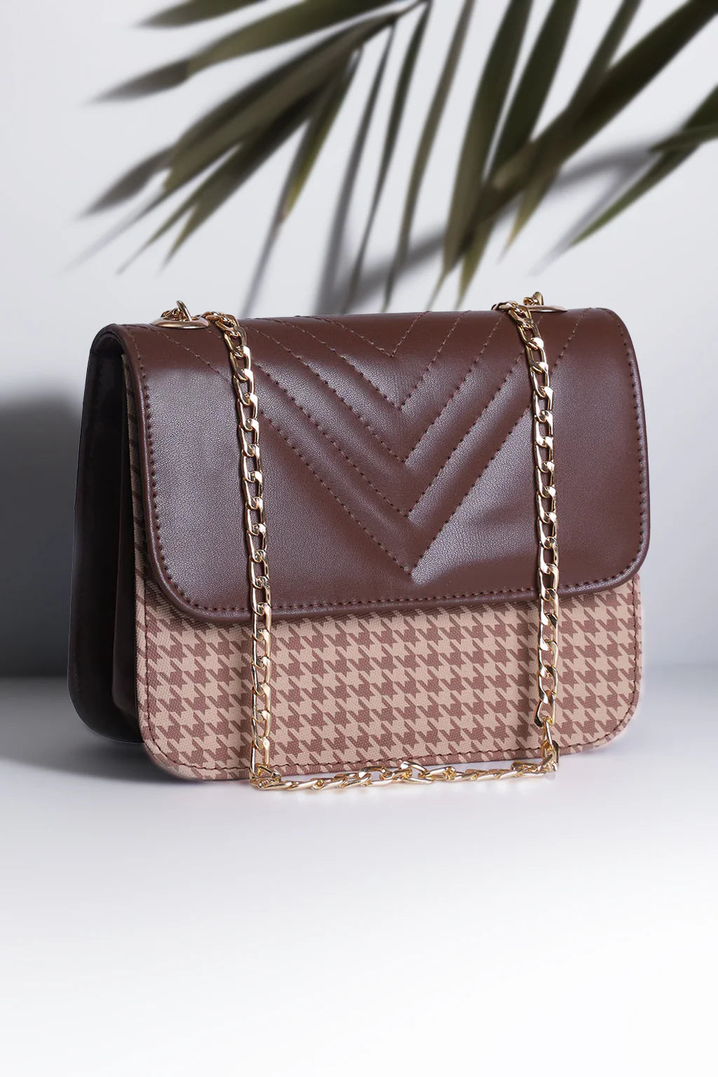 Culture Shoulder Bag ChevronFlap - Brown