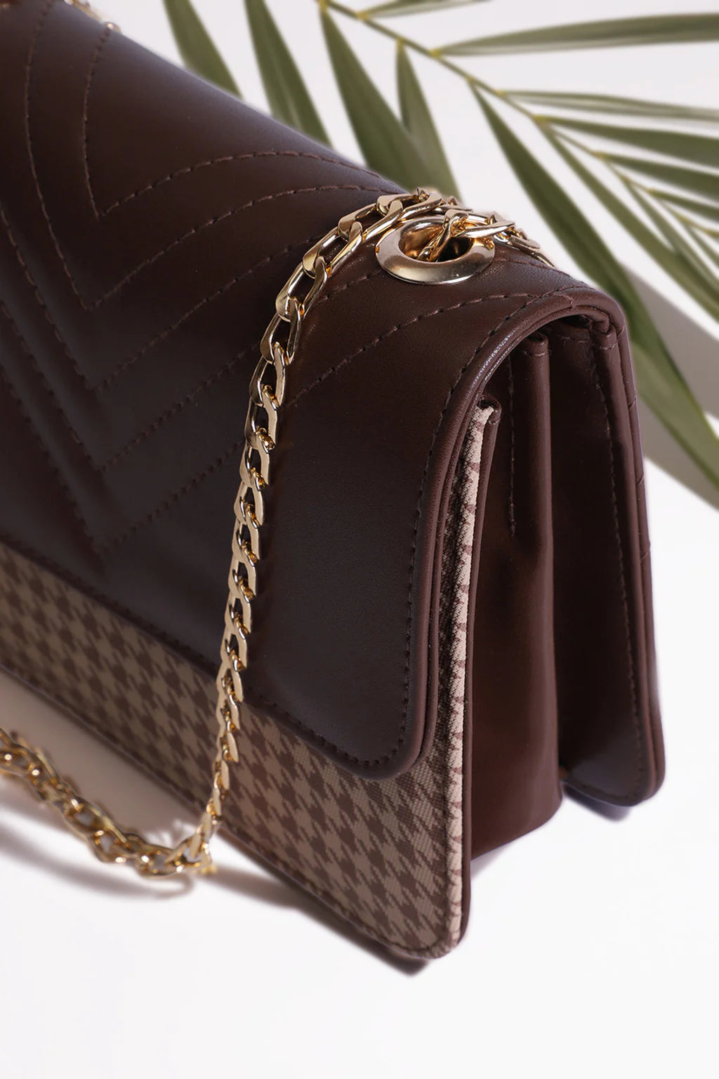 Culture Shoulder Bag ChevronFlap - Brown