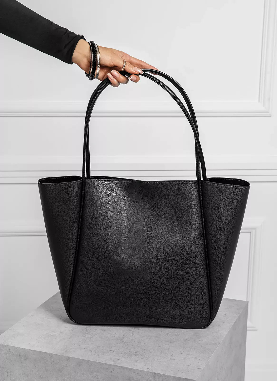 Culture Pyramid Tote Black