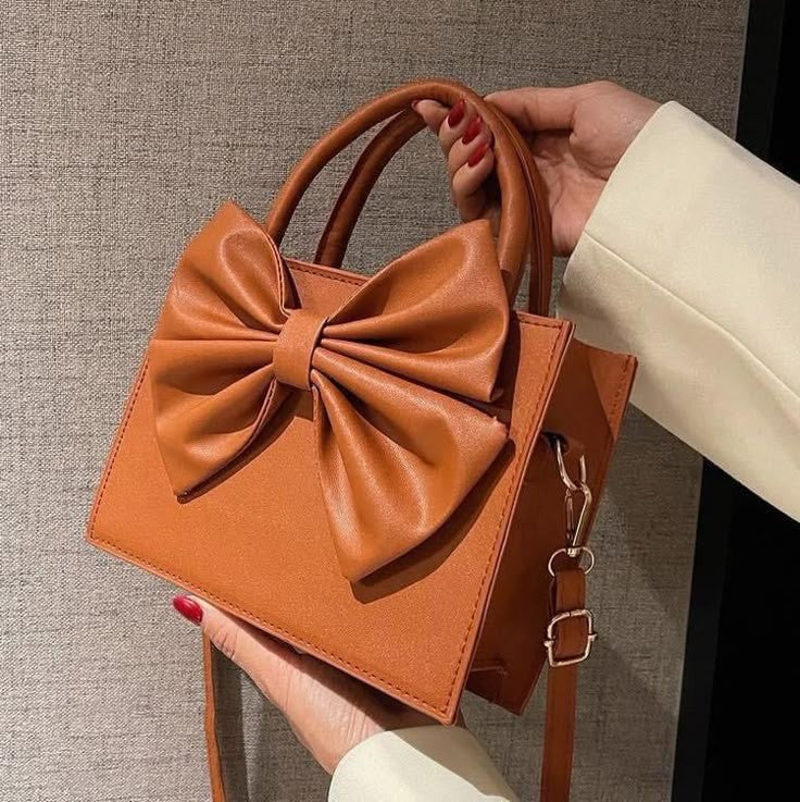 Culture HandBag Gloss Bow Brown