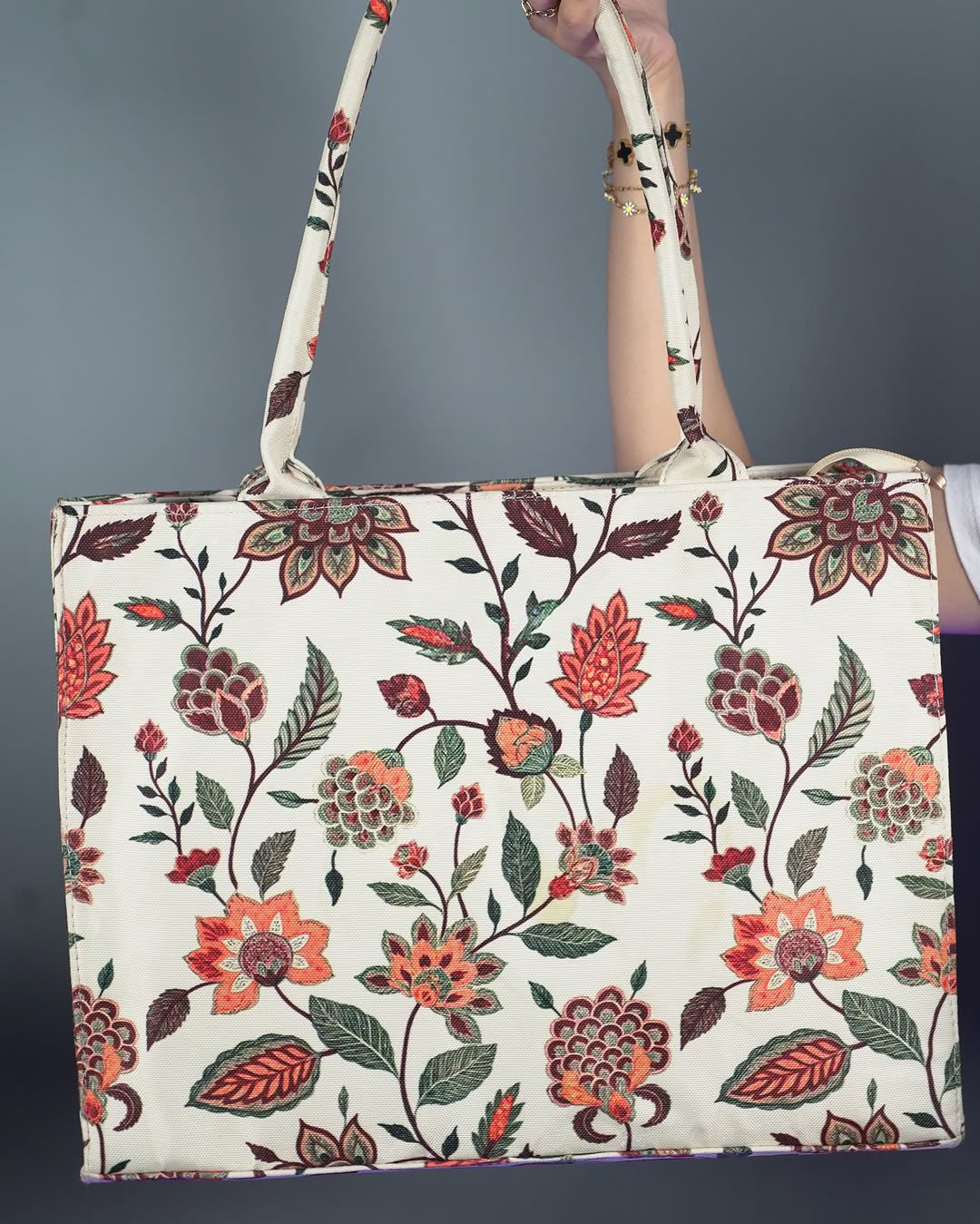 Culture Canvas Tote Beige Floral