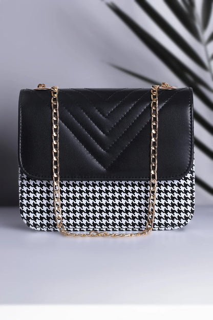 Culture Shoulder Bag ChevronFlap - Black