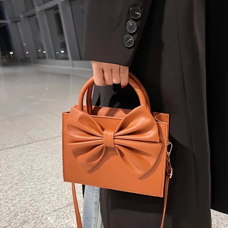 Culture HandBag Gloss Bow Brown