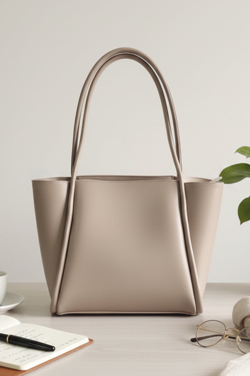 Culture Pyramid Tote Beige